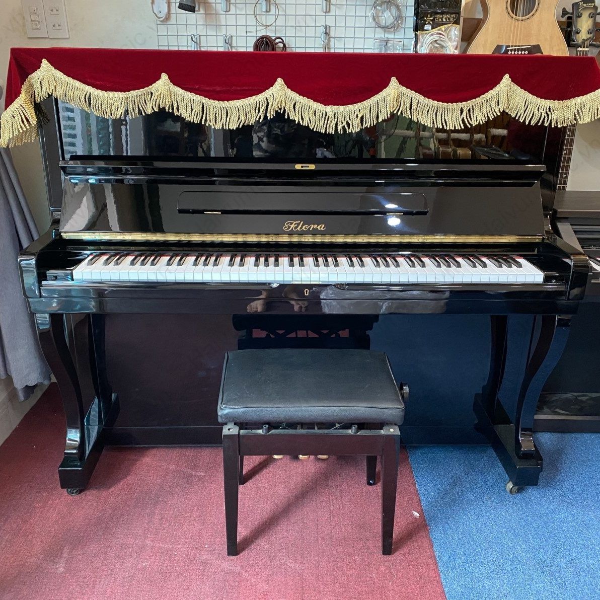 Piano Cơ Flora F30