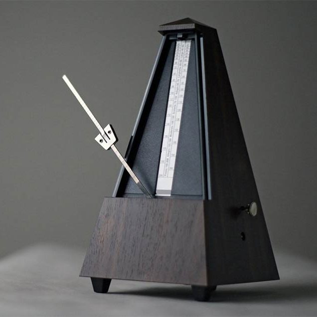 Có nên tập Nhạc cùng Metronome hay không ?